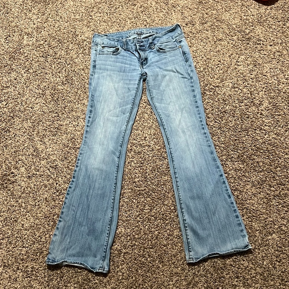 American Eagle artist size 6 regular